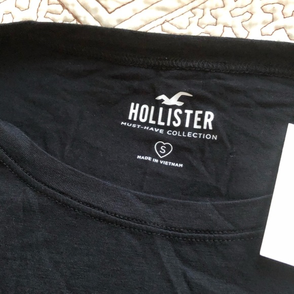 Hollister Basic Long-sleeve Bundle - Picture 10 of 12